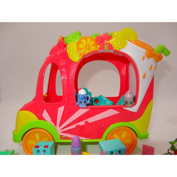 Shopkins Lot Set Smoothie Juice Truck With Shopkins With Baskets And - Picture 4 of 16